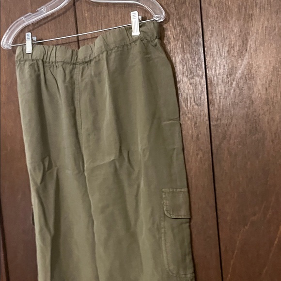 Thread & Supply Olive Cargo Pants Medium NWT - Picture 8 of 10